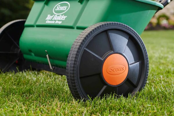 32-lb Turf Builder Classic Drop Fertilizer Spreader - Image 13