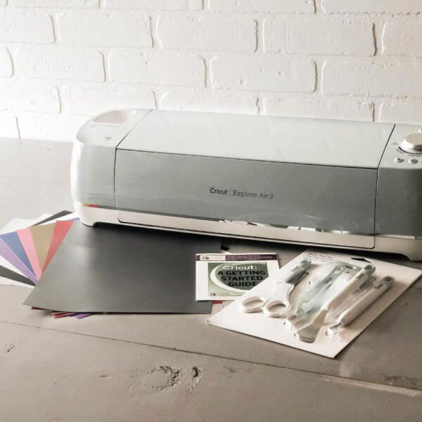 Explore Air 2 Machine Bundle with Bluetooth, Vinyl Starter Kit & Design Space Access - Image 2
