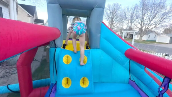 Inflatable Water Slides for Kids 8-in-1 Bounce House Water Park with 450W Blower Climbing Wall, Splash Pool, 2 Water Cannons, Basketball Hoop, Water Slide, Crocodile Sprinkler for Gift Backyard Party - Image 7