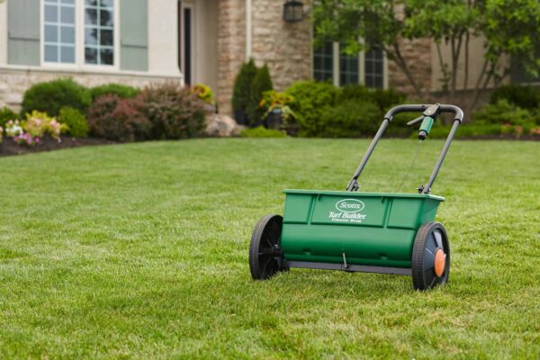32-lb Turf Builder Classic Drop Fertilizer Spreader - Image 12